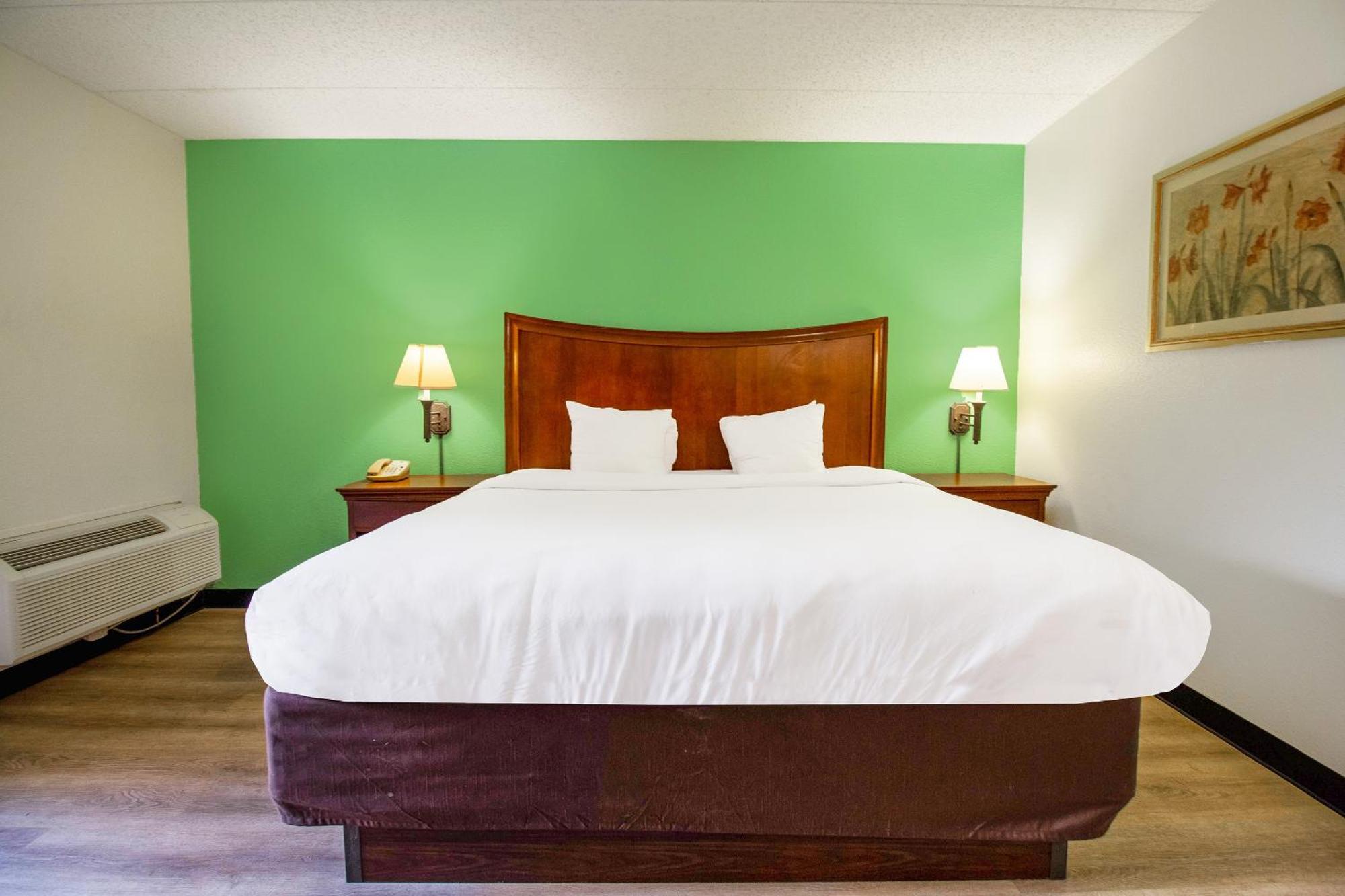 Tulsa Square Hotel Central, I-44 By Oyo Exteriör bild