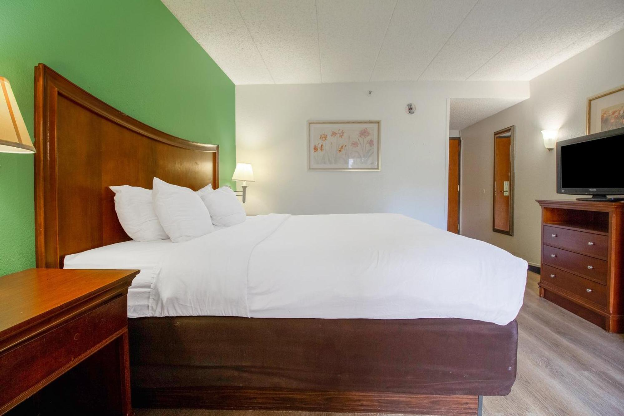 Tulsa Square Hotel Central, I-44 By Oyo Exteriör bild