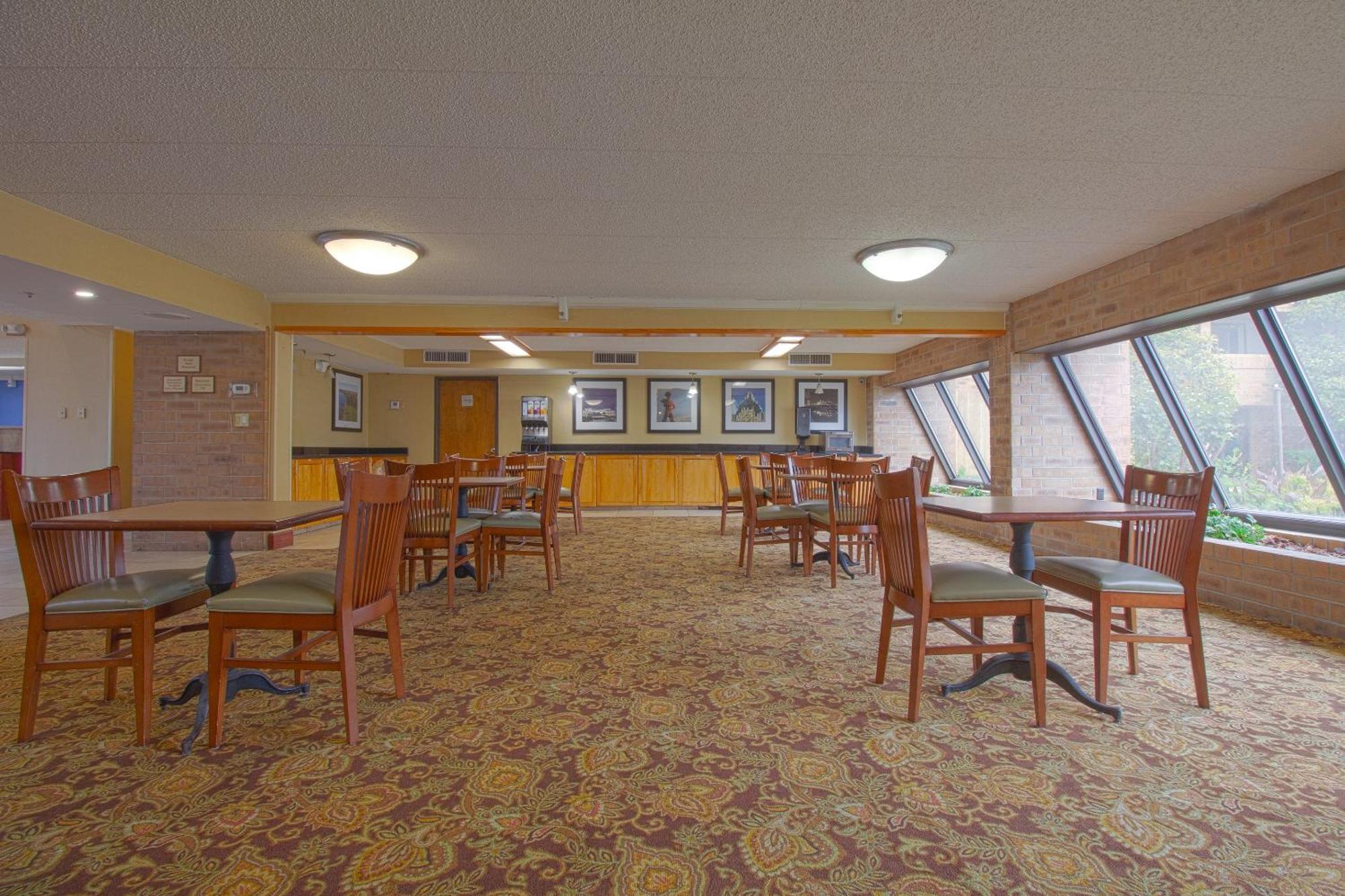 Tulsa Square Hotel Central, I-44 By Oyo Exteriör bild