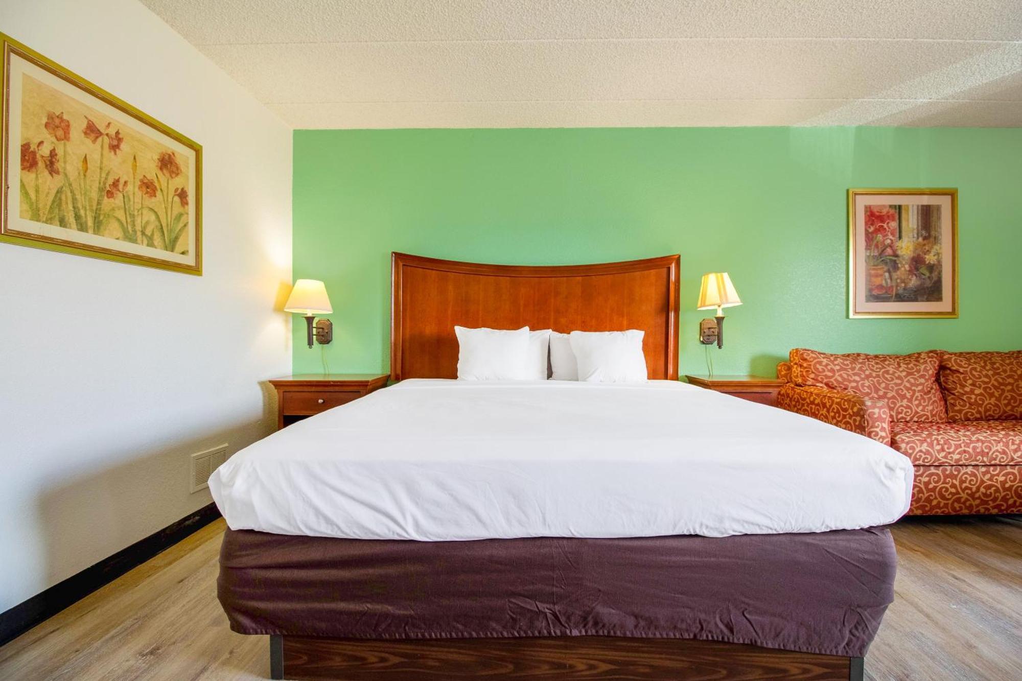 Tulsa Square Hotel Central, I-44 By Oyo Exteriör bild